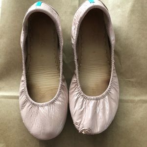 Damaged Tieks Blush Patent size 6